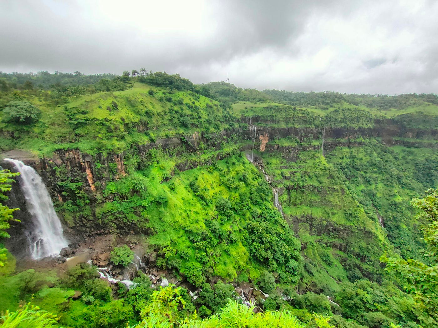 Nagpur to Chikhaldhara Car Rental Service